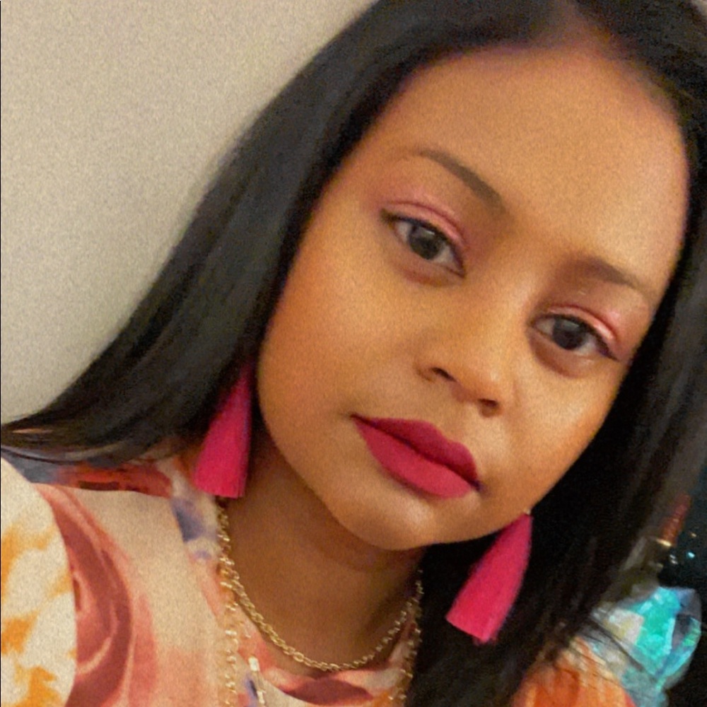 Meet your Posher, Tasha